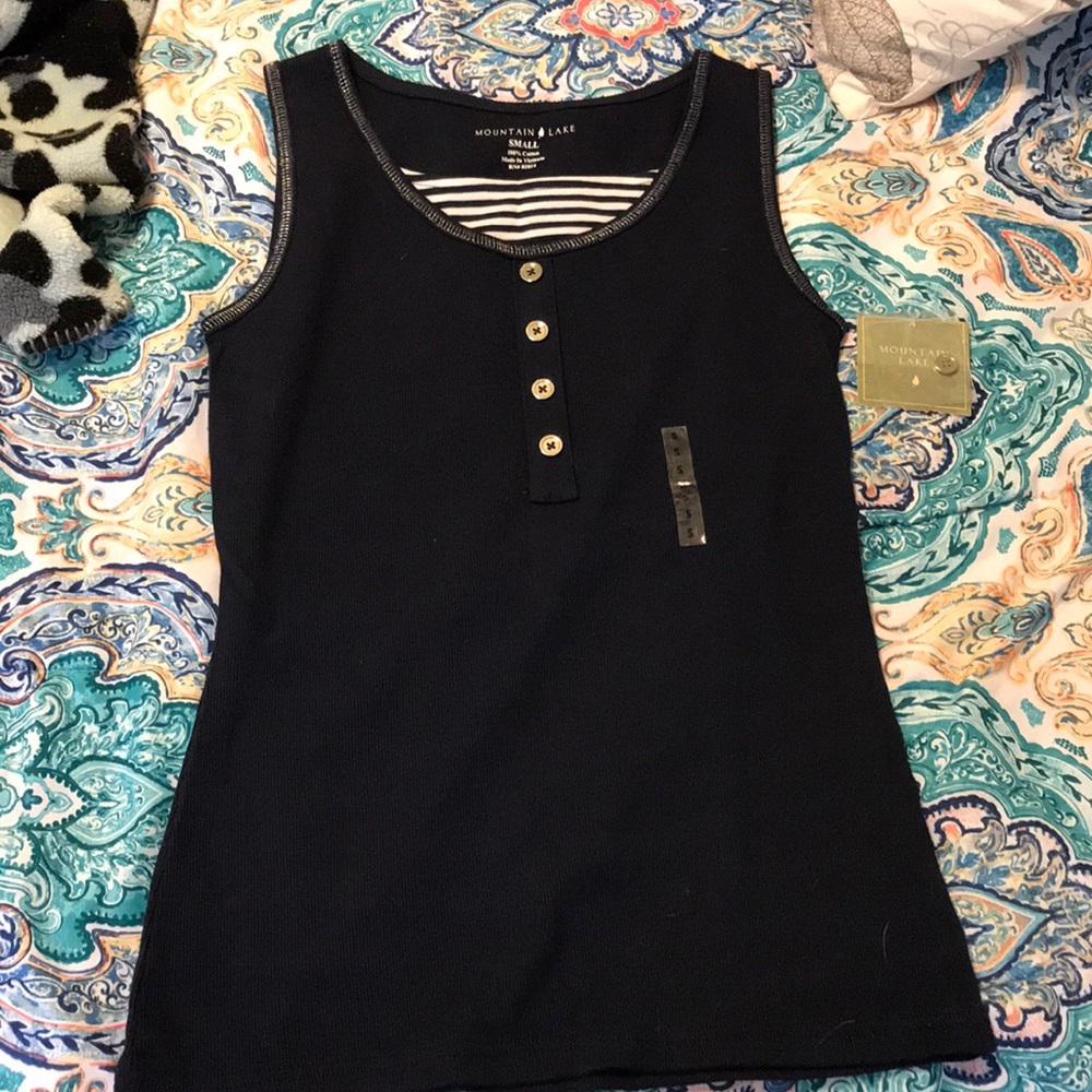 🍍3 for $25🍍Women’s navy tank top